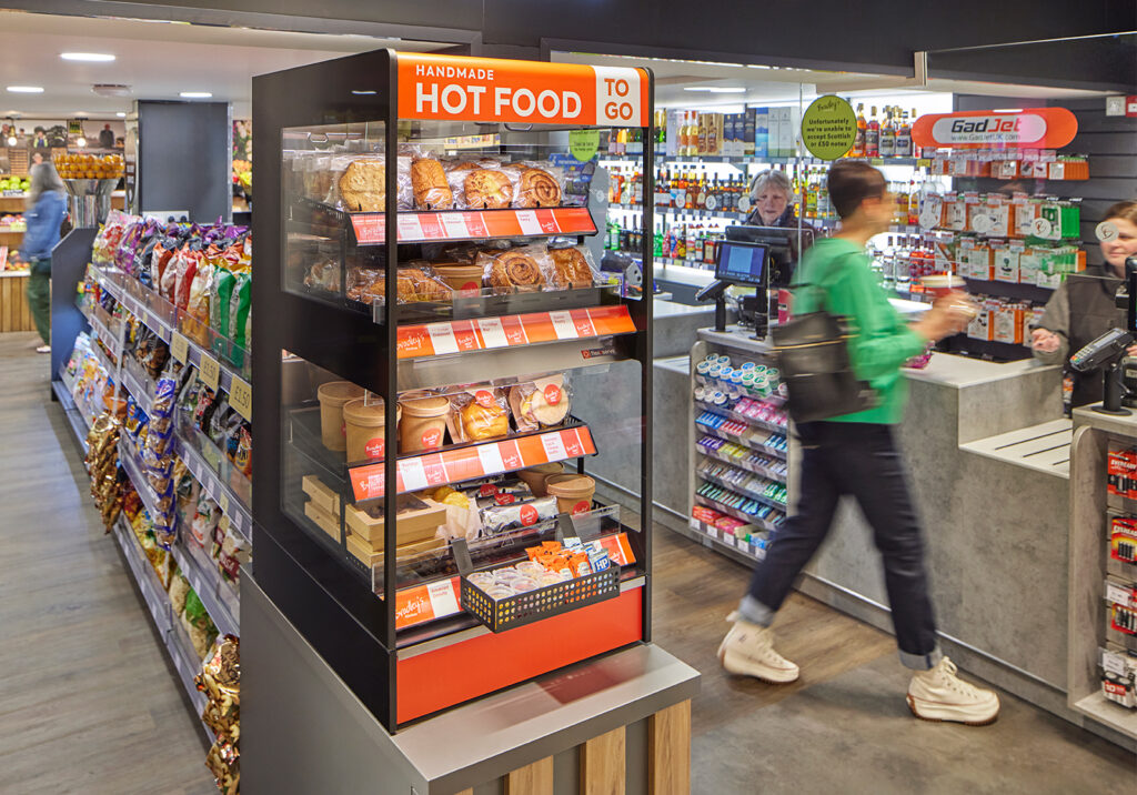 Flexeserve Zone Xtra, parte de la gama de mostrador Flexeserve Zone, ofrece un 80% más de capacidad para mantener caliente la comida para llevar, generando más ventas y mayores ganancias