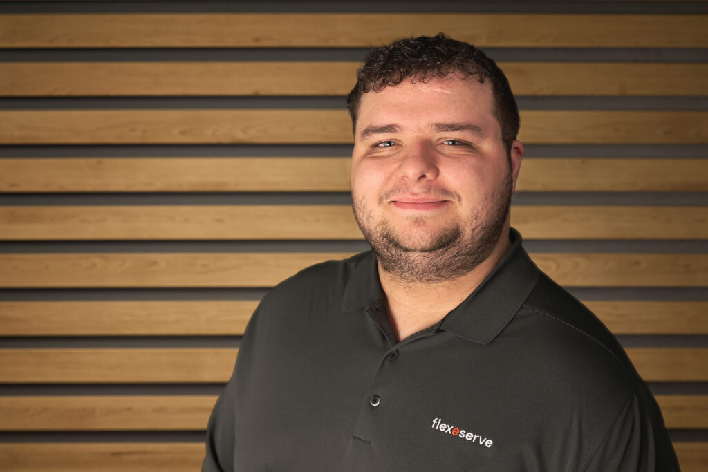 Jordan Brown, gerente de Infraestructura y Soporte IoT de Flexeserve